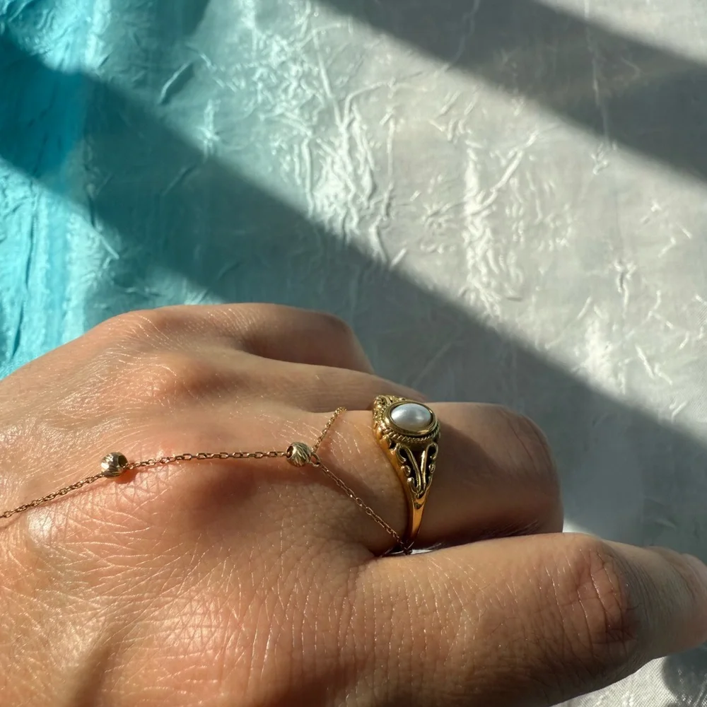 Pearl Ring 18K Gold Plated Stainless Steel Size 6,7,8 available